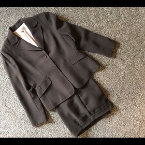 2-Piece Pant Suit - Size 10P - Brown